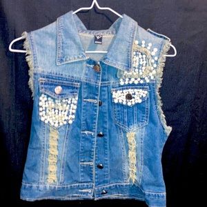 Large Jean Pearl Vest.